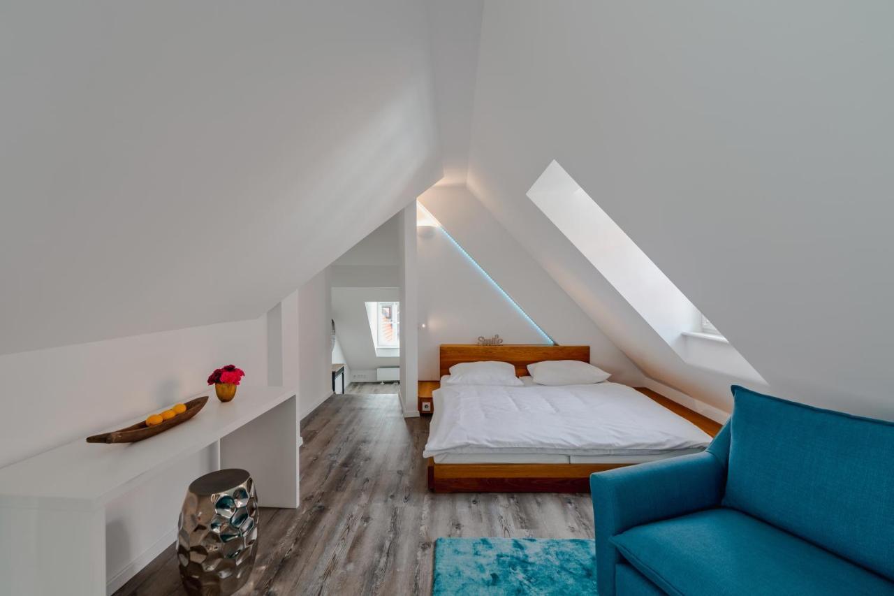 Smile Apartments Zum Goldenen Strauss Dürnstein Exteriör bild