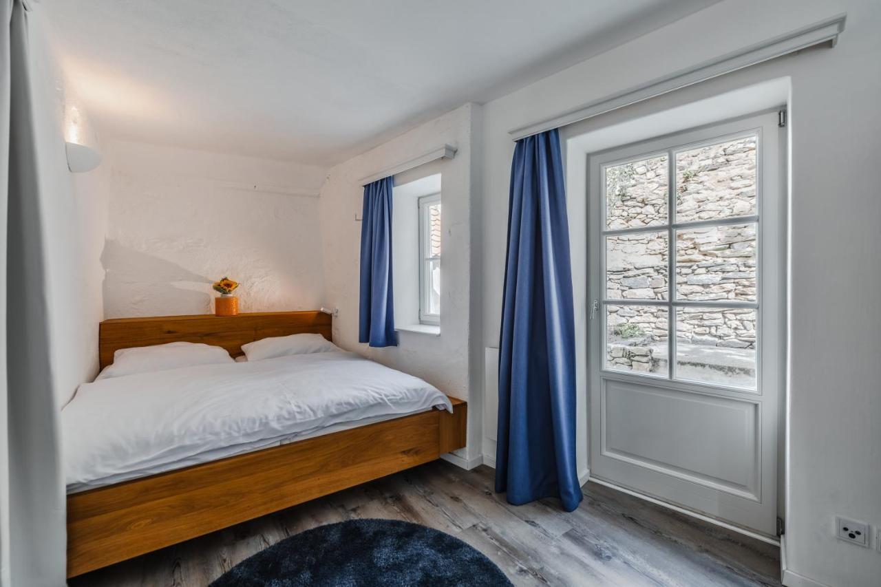 Smile Apartments Zum Goldenen Strauss Dürnstein Exteriör bild